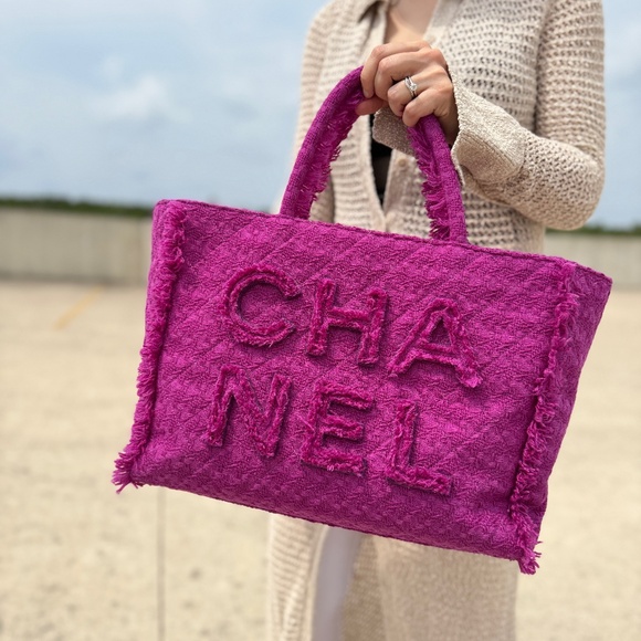 Authentic CHANEL Wool Tweed Giant Logo Purple Pink  Zip Shopping Tote  Bag - Picture 1 of 10
